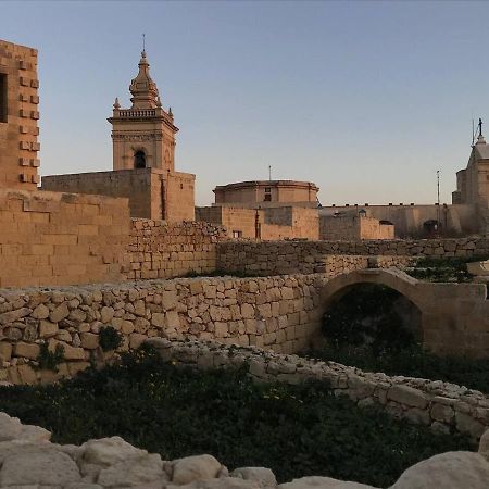 Magic In The Heart Of Old Gozo Apartment วิกตอเรีย ภายนอก รูปภาพ